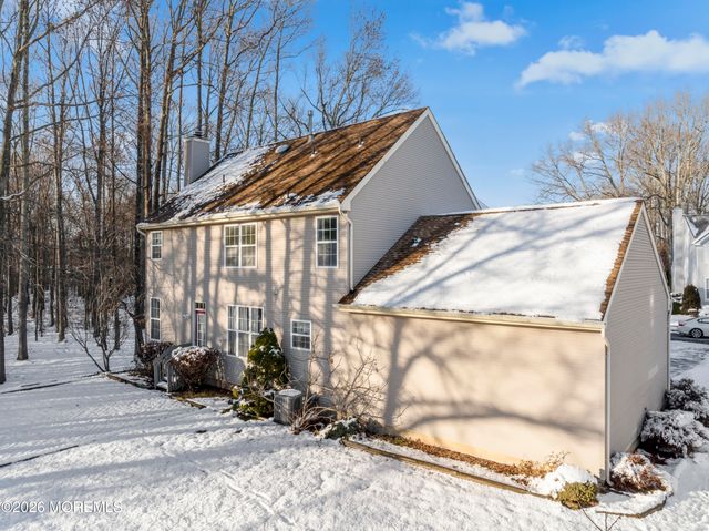 58 Danella Way, Howell, NJ 07731