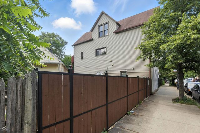 2121 N California Avenue, Chicago, IL 60647