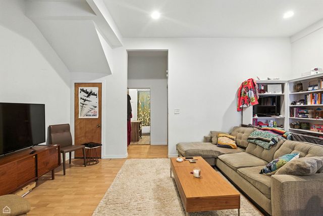 2121 N California Avenue, Chicago, IL 60647