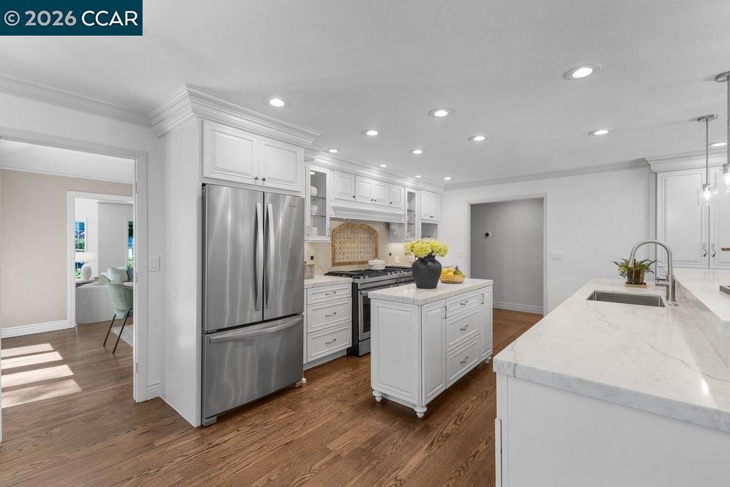 Image 14 of property listing at 407 Fremerey Ct, Danville, CA 94506
