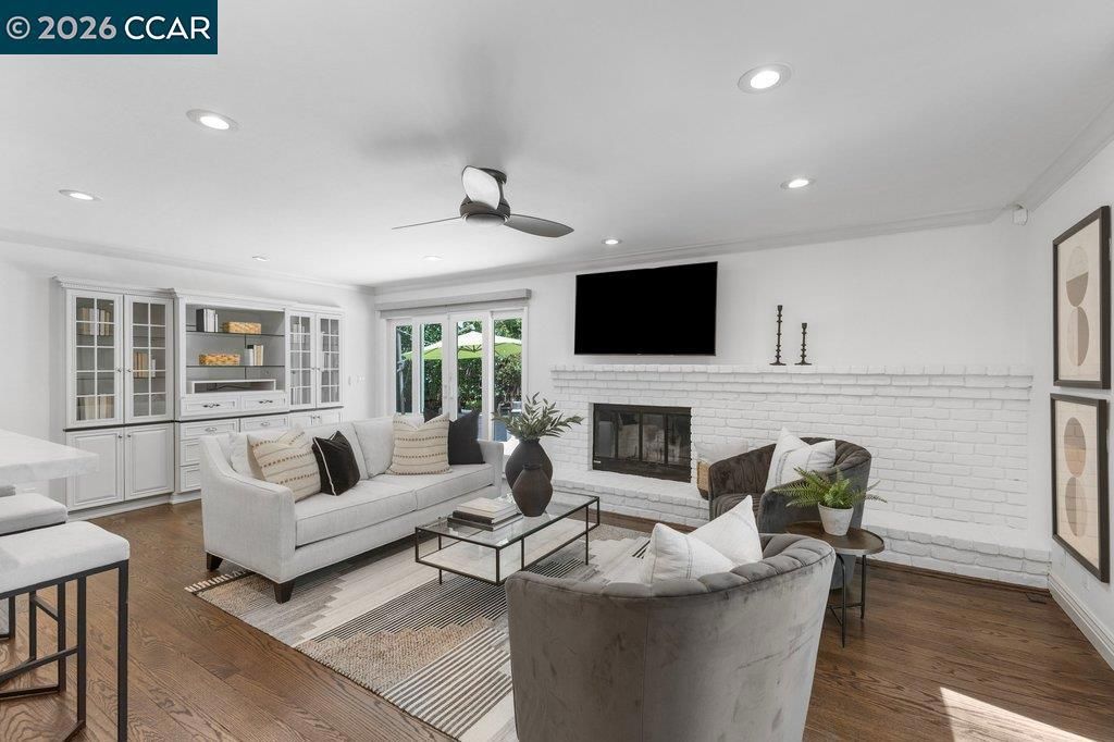 Image 23 of property listing at 407 Fremerey Ct, Danville, CA 94506