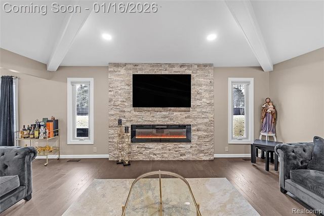 49685 Richardson Drive, Shelby Twp, MI 48315