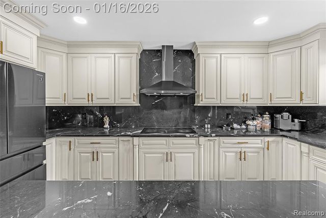 49685 Richardson Drive, Shelby Twp, MI 48315