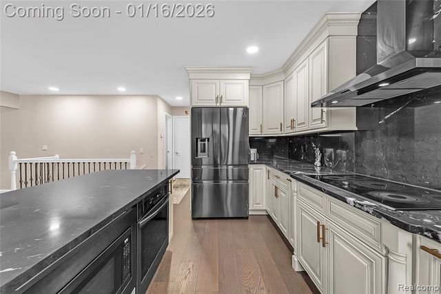 49685 Richardson Drive, Shelby Twp, MI 48315