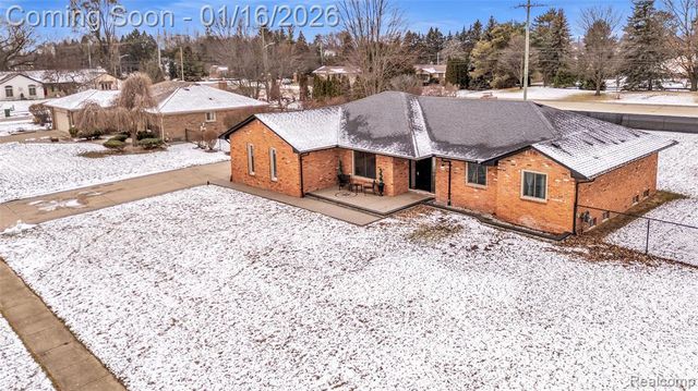 49685 Richardson Drive, Shelby Twp, MI 48315