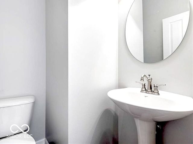 9008 Rider Drive, Fishers, IN 46038