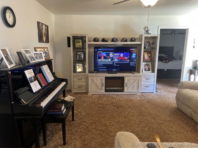 907 W Knisley, Checotah, OK 74426