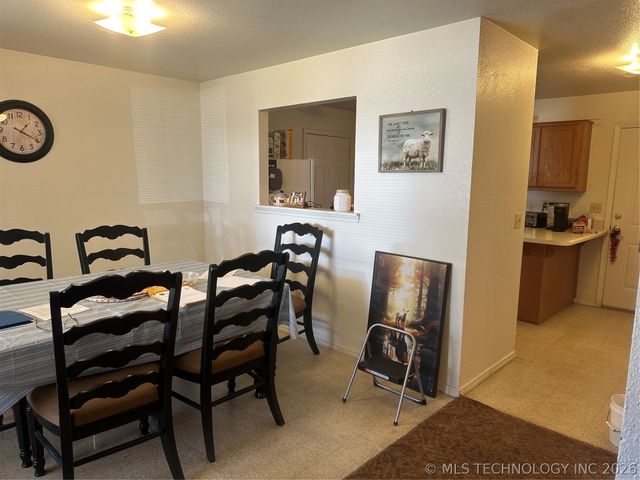 907 W Knisley, Checotah, OK 74426