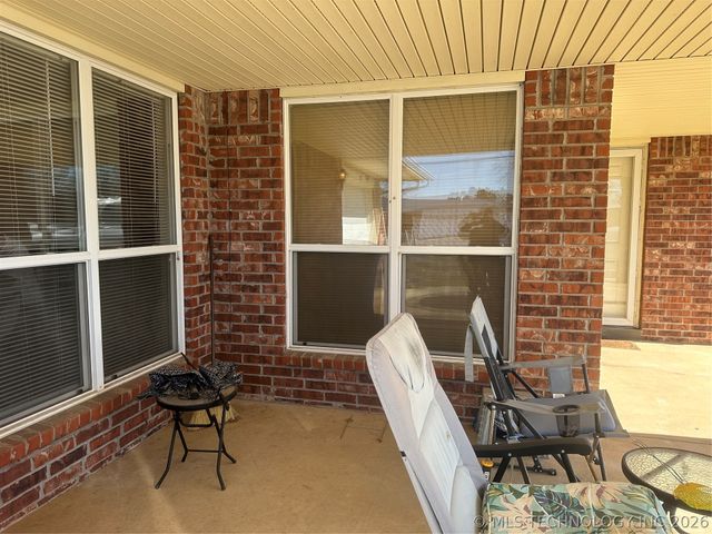 907 W Knisley, Checotah, OK 74426