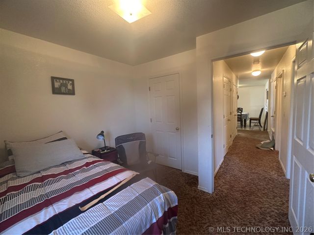 907 W Knisley, Checotah, OK 74426