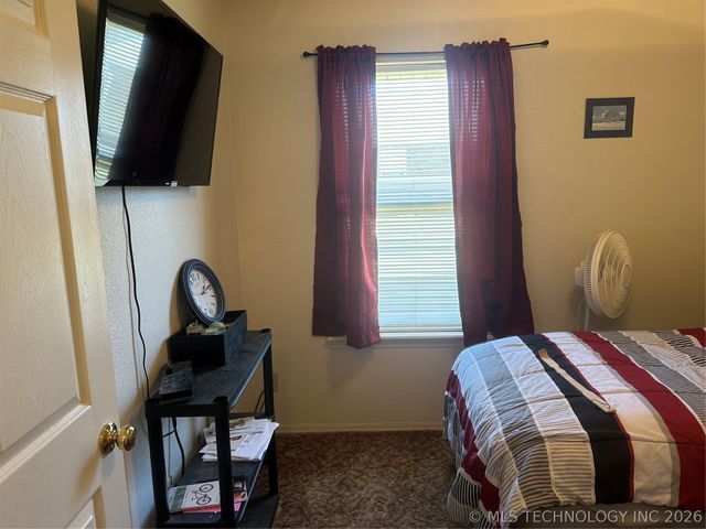 907 W Knisley, Checotah, OK 74426