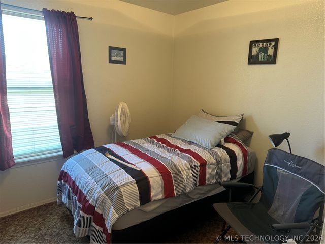 907 W Knisley, Checotah, OK 74426