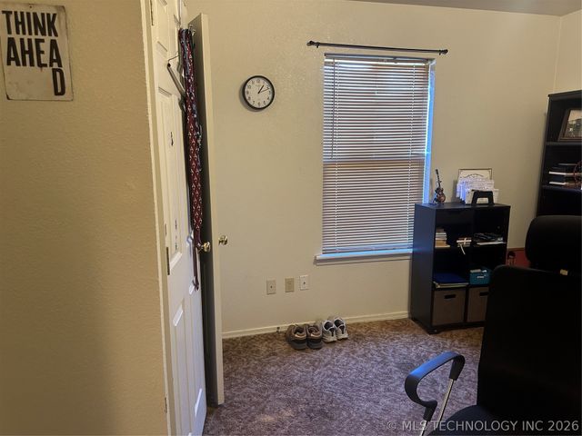 907 W Knisley, Checotah, OK 74426