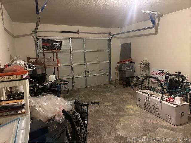 907 W Knisley, Checotah, OK 74426