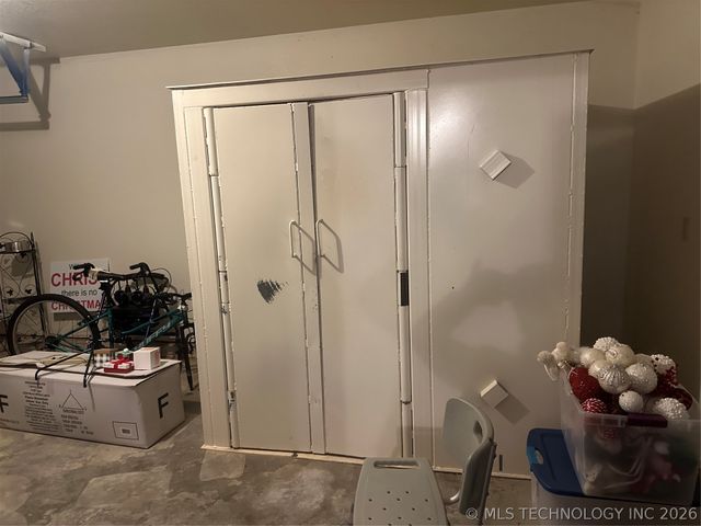 907 W Knisley, Checotah, OK 74426