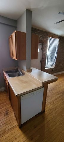 1340 W 18th Place 1C, Chicago, IL 60608