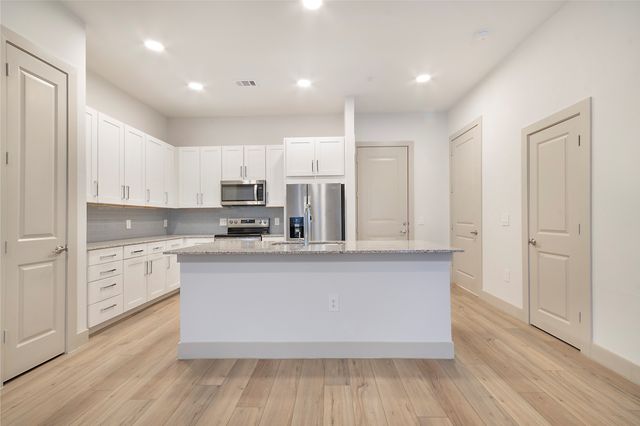 4700 W Spring Creek Parkway 10102, Plano, TX 75024