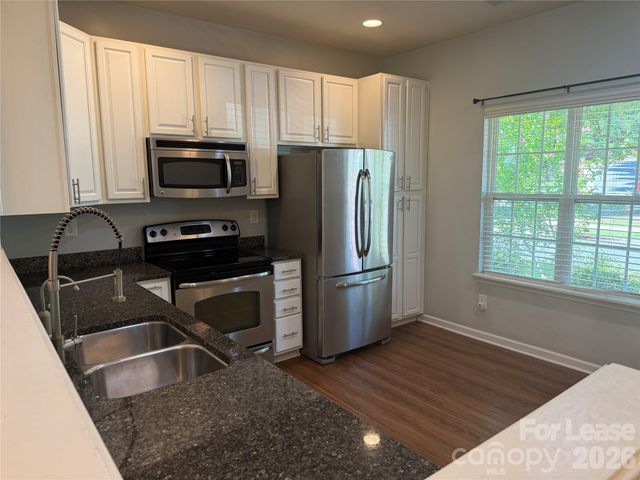 13904 Singleleaf Lane, Charlotte, NC 28278