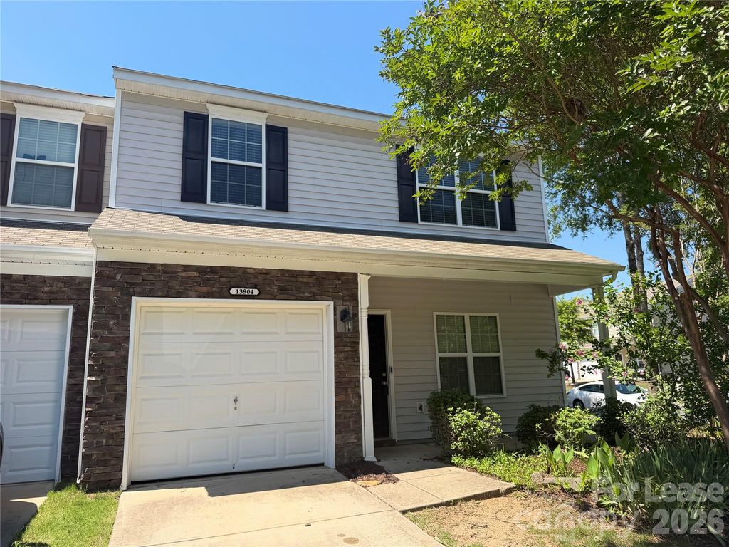13904 Singleleaf Lane, Charlotte, NC 28278