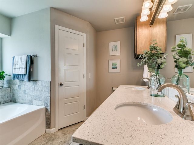 2504 NW 193rd Terrace, Edmond, OK 73012