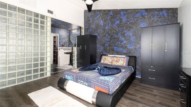 10438 SAINT TROPEZ PLACE, Tampa, FL 33615