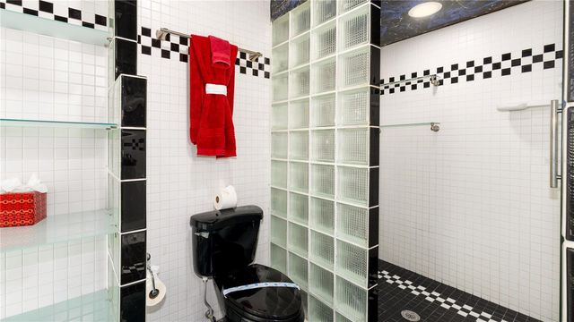 10438 SAINT TROPEZ PLACE, Tampa, FL 33615