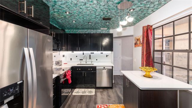 10438 SAINT TROPEZ PLACE, Tampa, FL 33615