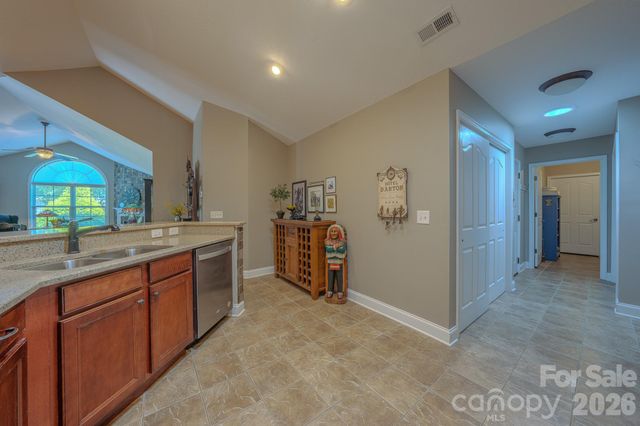 52 Mountain Meadow Circle, Weaverville, NC 28787