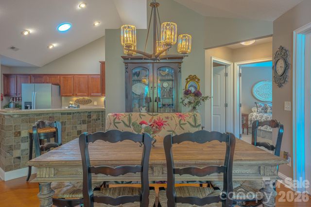 52 Mountain Meadow Circle, Weaverville, NC 28787
