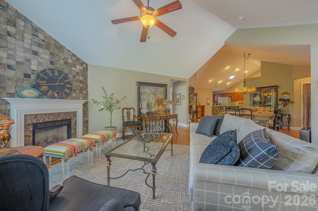 52 Mountain Meadow Circle, Weaverville, NC 28787