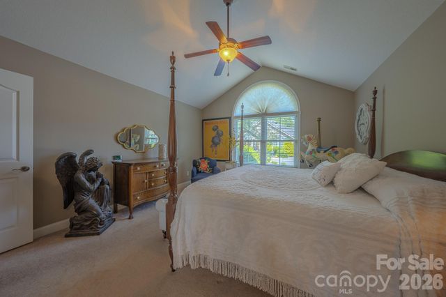 52 Mountain Meadow Circle, Weaverville, NC 28787