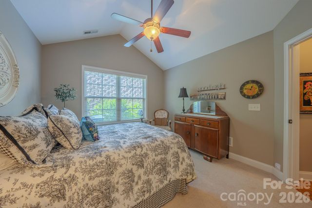 52 Mountain Meadow Circle, Weaverville, NC 28787