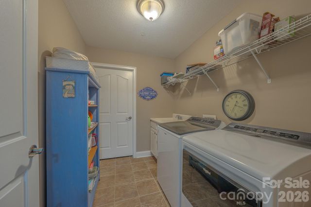 52 Mountain Meadow Circle, Weaverville, NC 28787