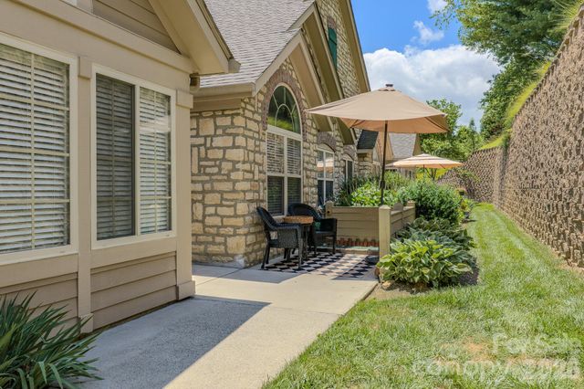 52 Mountain Meadow Circle, Weaverville, NC 28787