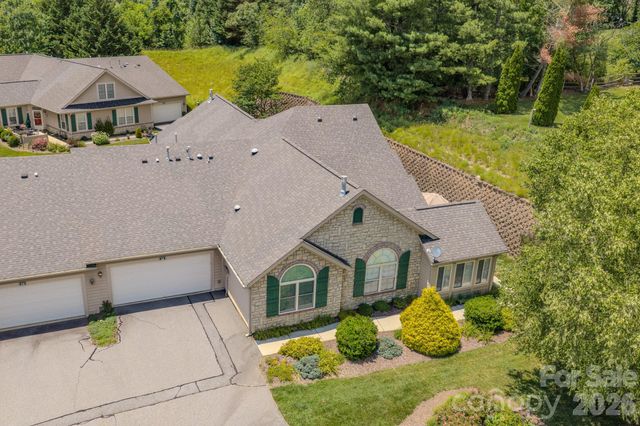 52 Mountain Meadow Circle, Weaverville, NC 28787