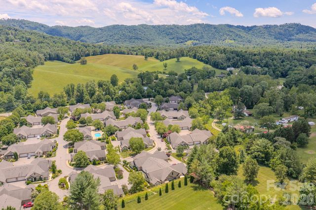 52 Mountain Meadow Circle, Weaverville, NC 28787