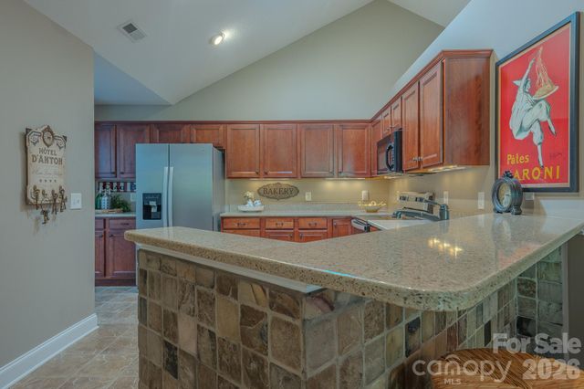 52 Mountain Meadow Circle, Weaverville, NC 28787