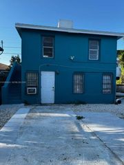1121 NW 40th Street 3, Miami, FL 33127