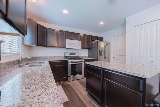 37467 S Dianne Lane, Huron Charter Township, MI 48164