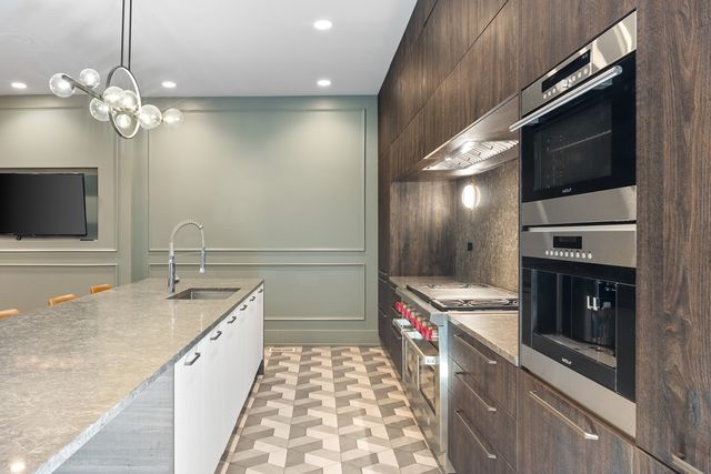 2521 N Halsted Street COMMERCIAL, Chicago, IL 60614