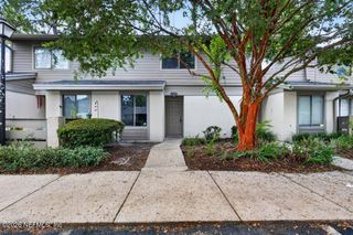7623 BAYMEADOWS Circle W 2042, Jacksonville, FL 32256
