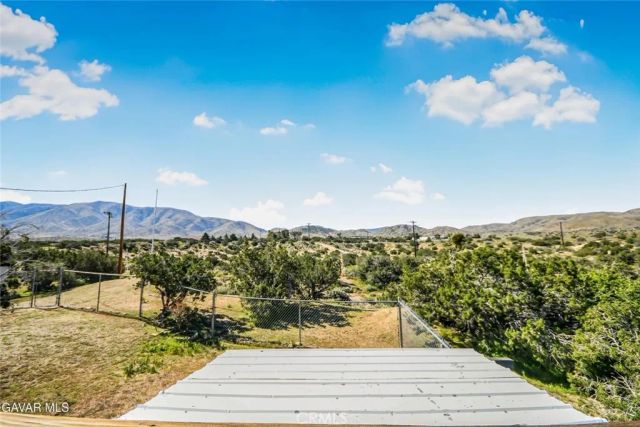 31720 96th Street East, Littlerock, CA 93543