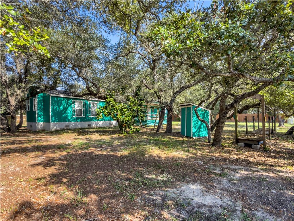 510 Rowe St, Rockport, TX 78382 — photo 4