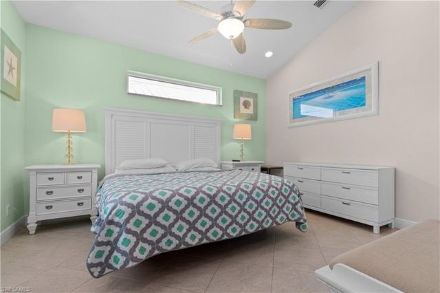 140 Pearl ST, Fort Myers Beach, FL 33931