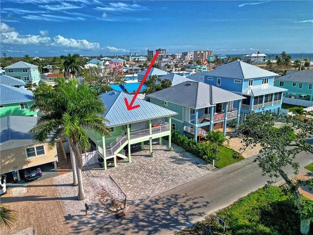 140 Pearl ST, Fort Myers Beach, FL 33931