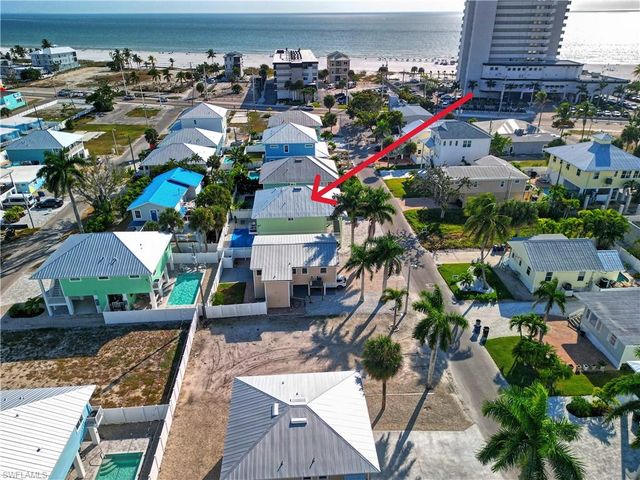 140 Pearl ST, Fort Myers Beach, FL 33931