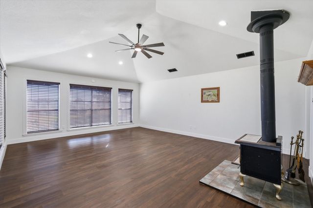 1804 Vz County Road 1224, Grand Saline, TX 75140