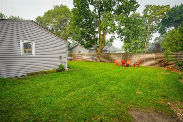 918 Post Road, Muskegon, MI 49441