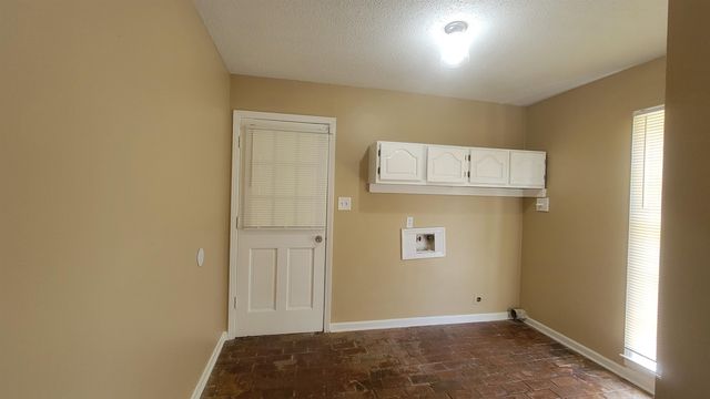 6879 AMERSHAM DR, Memphis, TN 38119