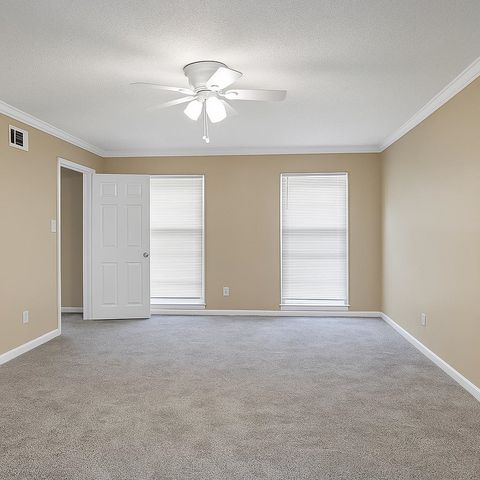 6879 AMERSHAM DR, Memphis, TN 38119
